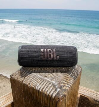 jbl flip 6 portable bluetooth speaker, 2